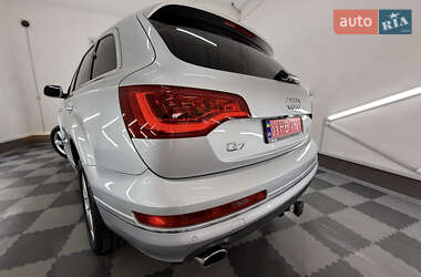 Внедорожник / Кроссовер Audi Q7 2013 в 
