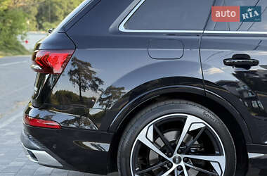 Внедорожник / Кроссовер Audi Q7 2020 в 