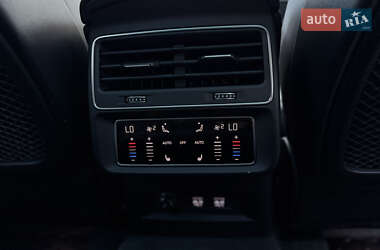 Внедорожник / Кроссовер Audi Q7 2020 в 