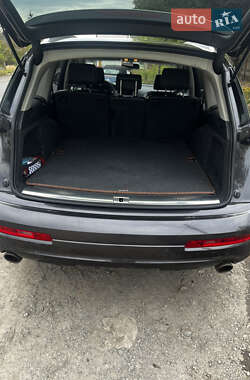 Внедорожник / Кроссовер Audi Q7 2007 в 