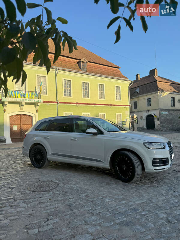 Внедорожник / Кроссовер Audi Q7 2018 в Каменец-Подольском