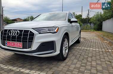 Внедорожник / Кроссовер Audi Q7 2020 в 