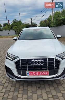 Внедорожник / Кроссовер Audi Q7 2020 в 