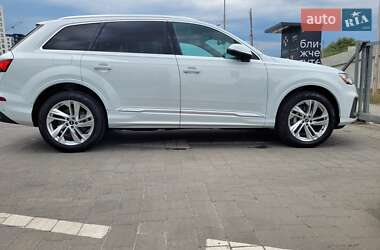 Внедорожник / Кроссовер Audi Q7 2020 в 