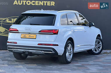 Внедорожник / Кроссовер Audi Q7 2023 в 