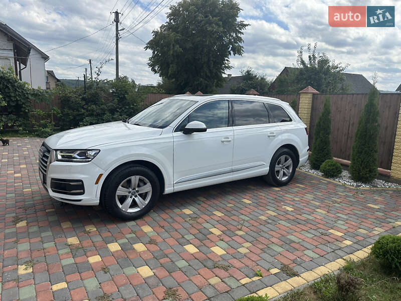 Внедорожник / Кроссовер Audi Q7 2017 в Калуше