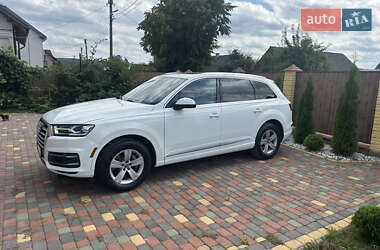 Внедорожник / Кроссовер Audi Q7 2017 в 
