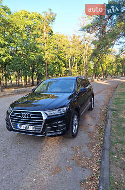 Позашляховик / Кросовер Audi Q7 2017 в Кривому Розі