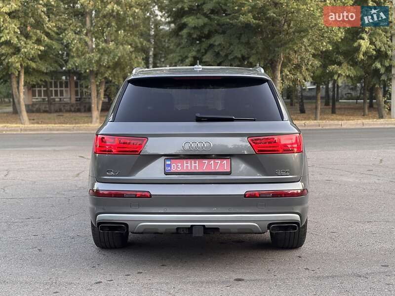 Внедорожник / Кроссовер Audi Q7 2017 в Киеве