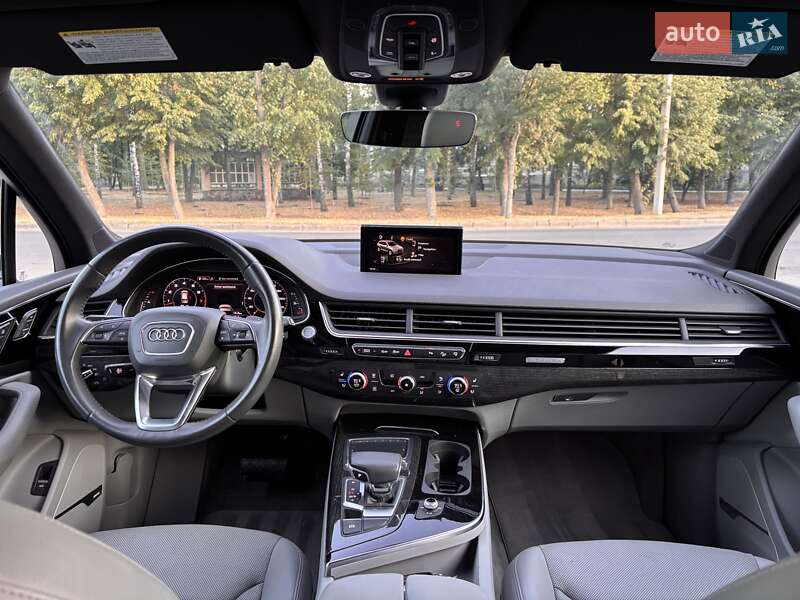 Внедорожник / Кроссовер Audi Q7 2017 в Киеве