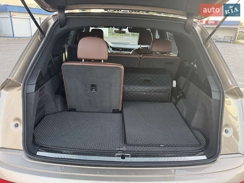 Внедорожник / Кроссовер Audi Q7 2019 в Луцке