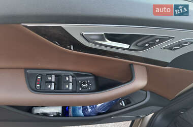 Внедорожник / Кроссовер Audi Q7 2019 в 