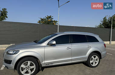Позашляховик / Кросовер Audi Q7 2013 в 