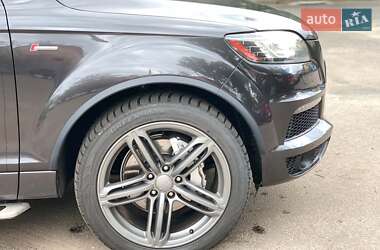 Внедорожник / Кроссовер Audi Q7 2013 в 