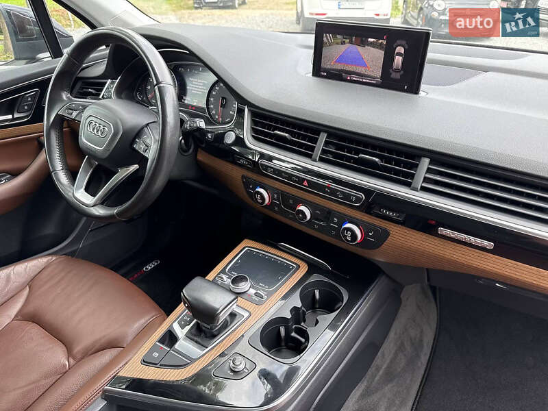 Позашляховик / Кросовер Audi Q7 2016 в Стрию