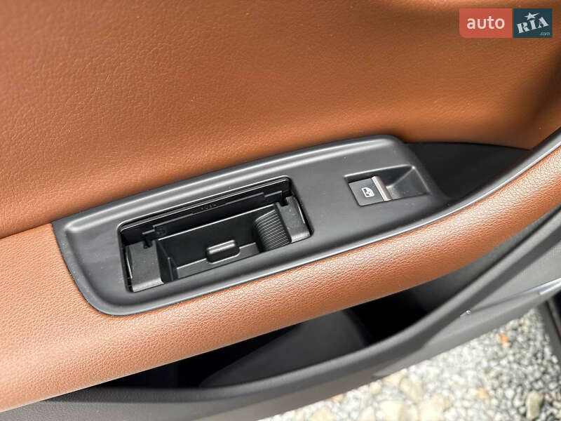 Позашляховик / Кросовер Audi Q7 2016 в Стрию