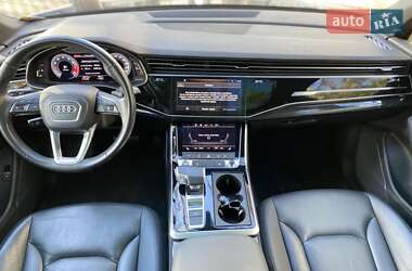 Внедорожник / Кроссовер Audi Q7 2021 в 