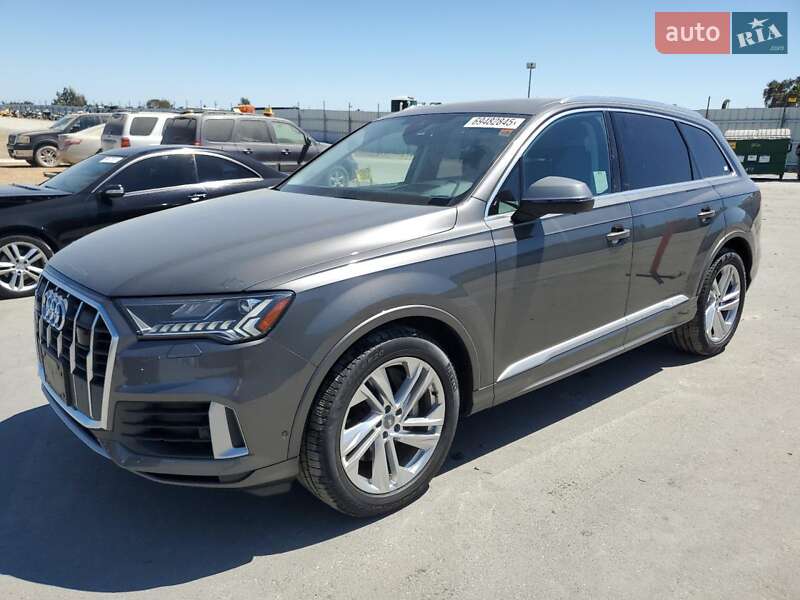 Позашляховик / Кросовер Audi Q7 2019 в 