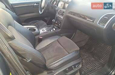 Внедорожник / Кроссовер Audi Q7 2011 в 