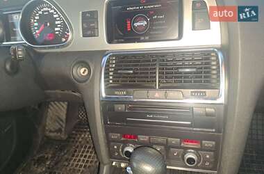 Внедорожник / Кроссовер Audi Q7 2011 в 