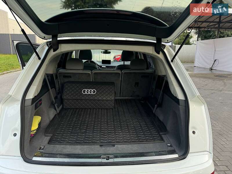 Внедорожник / Кроссовер Audi Q7 2016 в Львове