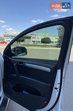 Внедорожник / Кроссовер Audi Q7 2011 в 