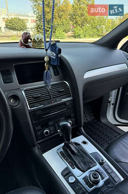 Внедорожник / Кроссовер Audi Q7 2011 в 