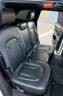 Внедорожник / Кроссовер Audi Q7 2011 в 