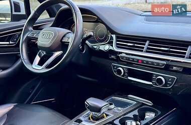 Внедорожник / Кроссовер Audi Q7 2018 в 