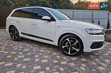 Внедорожник / Кроссовер Audi Q7 2018 в 