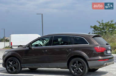 Позашляховик / Кросовер Audi Q7 2010 в 