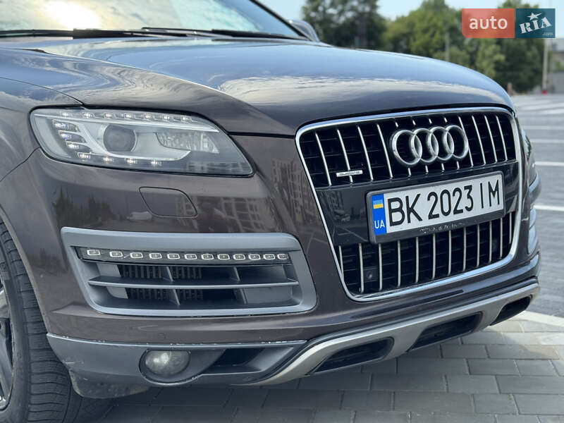 Внедорожник / Кроссовер Audi Q7 2010 в Ровно