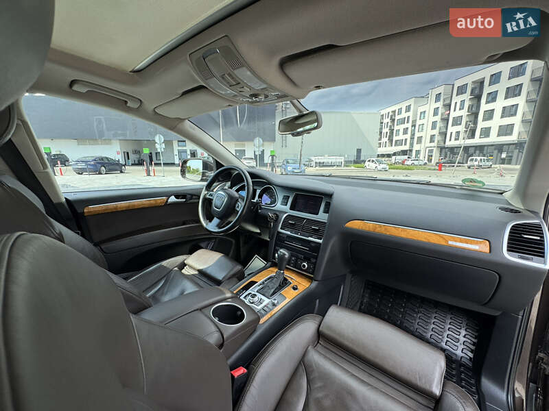 Внедорожник / Кроссовер Audi Q7 2010 в Ровно