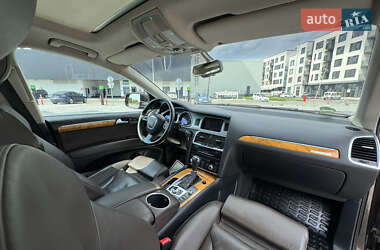 Позашляховик / Кросовер Audi Q7 2010 в 