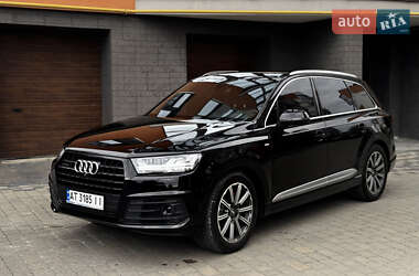 Внедорожник / Кроссовер Audi Q7 2015 в 