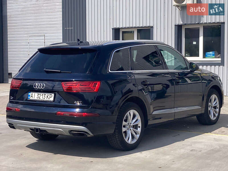 Позашляховик / Кросовер Audi Q7 2017 в Києві