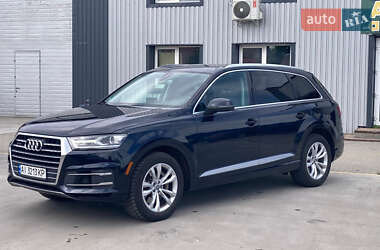 Внедорожник / Кроссовер Audi Q7 2017 в 