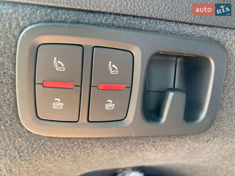 Позашляховик / Кросовер Audi Q7 2017 в Києві