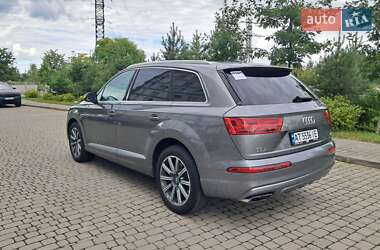 Внедорожник / Кроссовер Audi Q7 2016 в 