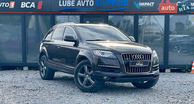 Внедорожник / Кроссовер Audi Q7 2012 в 
