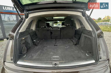 Внедорожник / Кроссовер Audi Q7 2012 в 
