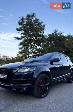 Внедорожник / Кроссовер Audi Q7 2011 в 