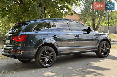 Внедорожник / Кроссовер Audi Q7 2011 в 