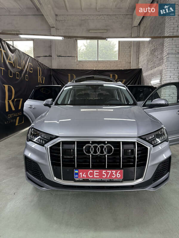 Внедорожник / Кроссовер Audi Q7 2022 в Новояворовске
