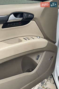 Внедорожник / Кроссовер Audi Q7 2013 в 