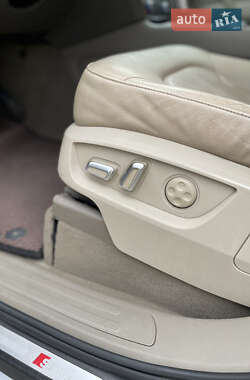Внедорожник / Кроссовер Audi Q7 2013 в 