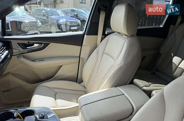 Внедорожник / Кроссовер Audi Q7 2017 в 