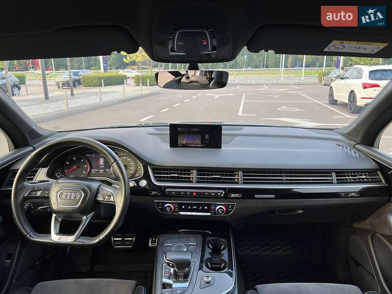 Внедорожник / Кроссовер Audi Q7 2017 в Киеве