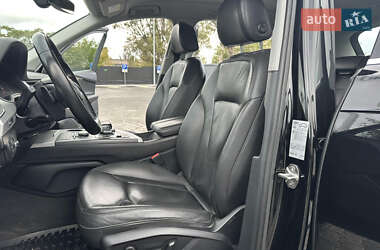Внедорожник / Кроссовер Audi Q7 2017 в 