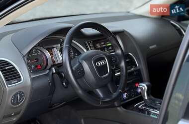 Внедорожник / Кроссовер Audi Q7 2008 в 